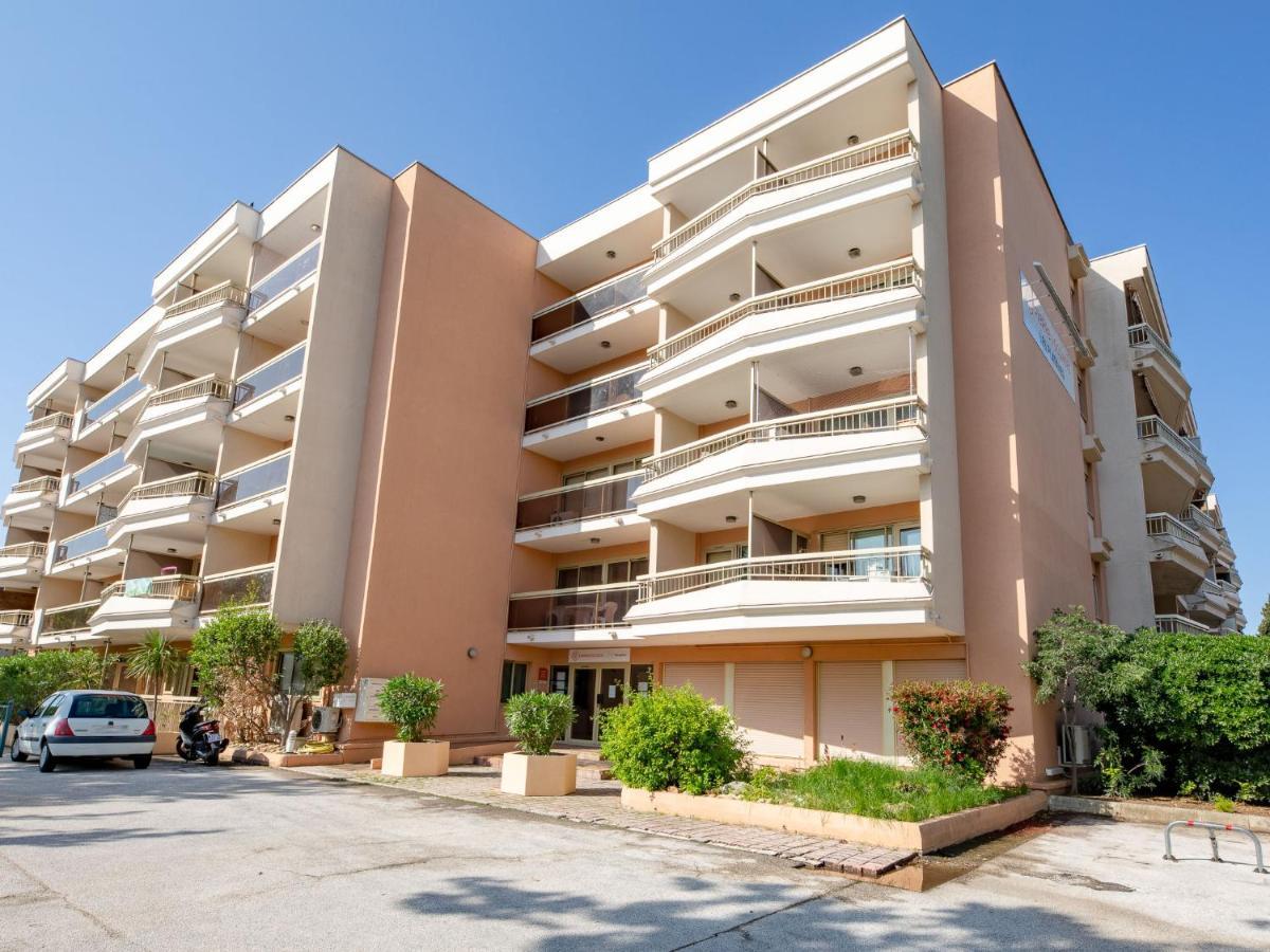 Apartment Les Platanes-4 By Interhome 圣马克西姆 外观 照片